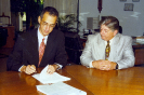 Assinatura da portaria autorizando temporada de caça no Rio Grande do Sul, em 22 de Maio de 1997