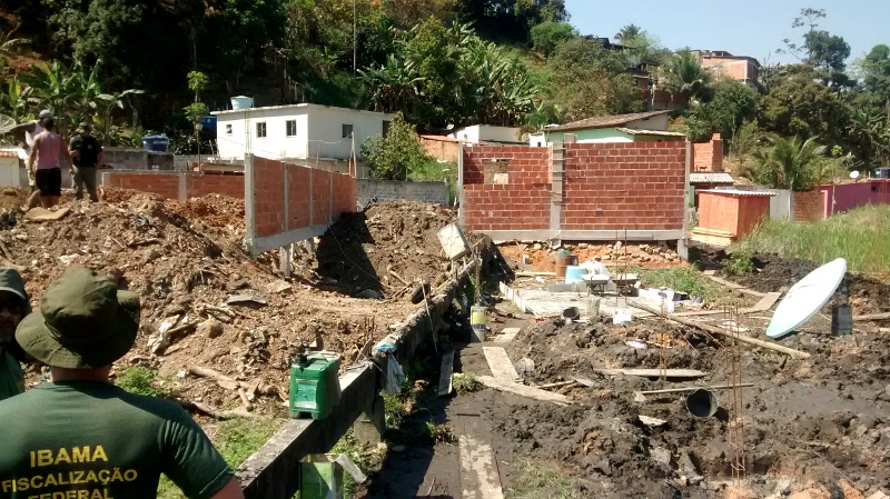 Obras irregulares Angra dos Reis Foto: Ibama
